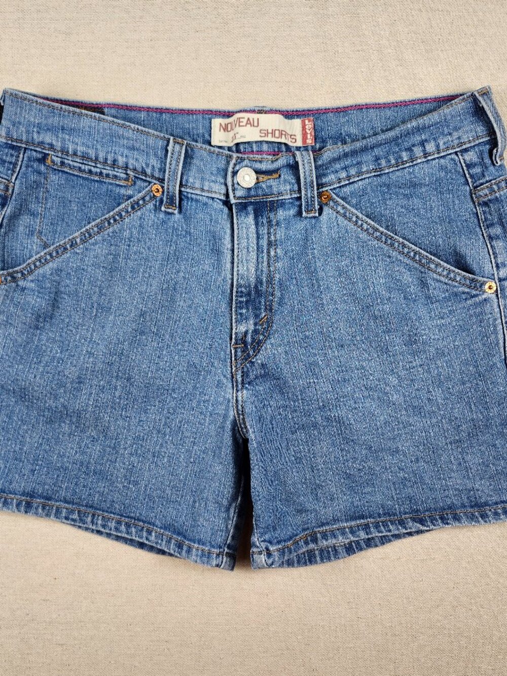 Vintage Y2K Levi's 515 Nouveau Shorts Women's Size 10 2004